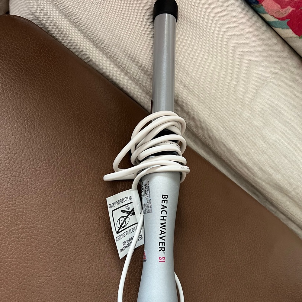 Beachwaver S-Series curling iron